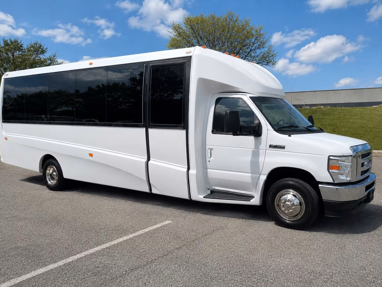 15 passenger minibus
