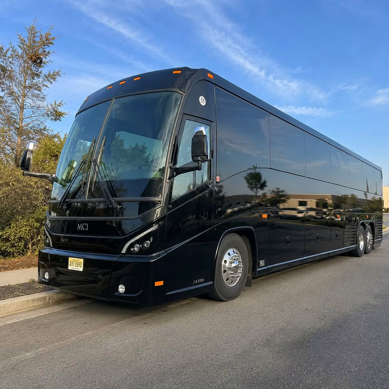 akron charter buses for base transfers and personnel shuttles at rickenbacker and beyond