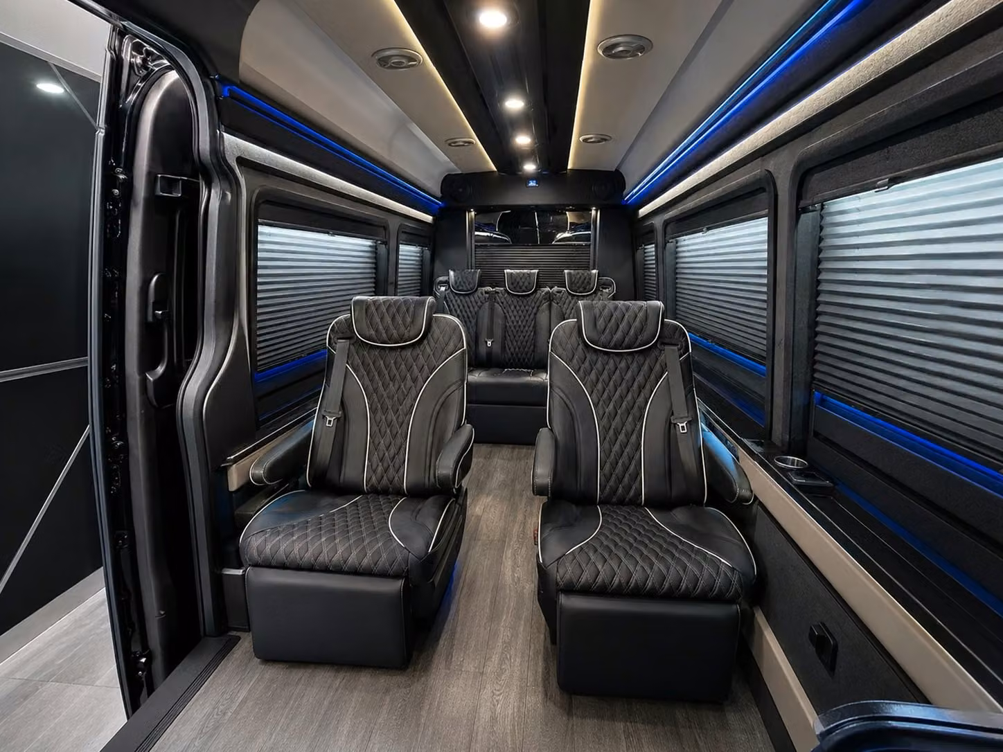 hotel to airport shuttle buses for akron groups and events